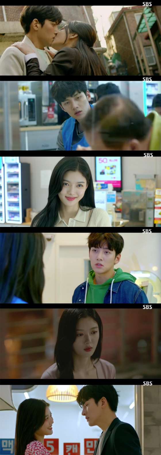Choi Dae-heon (Ji Chang-wook) played Kim Yoo-jung as Albas birth in the SBS gilt drama Convenience store morning star which was first broadcast on the afternoon of the 19th.Choi Dae-heon and Jeong Sae-byeol met for the first time intensely.The star said to Choi Dae-heon, Can not you buy me three mensols at the Convenience store?Back, it was candy that Choi Dae-heon came out of: Be grown up and put your energy into productive work, said Choi Dae-heon, who said.The star approached Choi Dae-heon and kissed her, saying, This is the price I was worried about. Its the first time Ive asked you to stop tobacco. Numbers?Choi Dae-heon stopped when she called the number, and the star stored Choi Dae-heons number and said, Be careful, brother, I dont know what to do with my brother.Three years later, Choi Dae-heon and Jung Sae-byeol met again as Convenience store store owner and Alba student.The star went to Alba at Choi Dae-heons Convenience store.Choi Dae-heon recognized and refused that the star was a student who asked him to buy a tobacco.Choi Dae-heon, however, was forced to Gu Long the star, and Choi Dae-heon, who was tired and distracted, drank herb tea from the star and fell asleep.In the meantime, the star worked instead of Choi Dae-heon.Choi Dae-heon said to Jeong Sae-byeol, I will let you know when I have an interview tomorrow. However, Jeong Sae-byeol showed confidence that I am sorry for the child coming tomorrow.Soon there was a conflict between the two: Choi Dae-heon Misunderstood the star as a thief. Choi Dae-heon had prejudice against the star.Choi Dae-heon thought that the star was the culprit when the money disappeared from the force on the first day of Alba.Choi Dae-heon went to the house of the star, but it was not even the house of the star.The star went home hurt when he found out Choi Dae-heon was Missunderstood.In the end, Choi Dae-heon apologized to the star and the star accepted it.