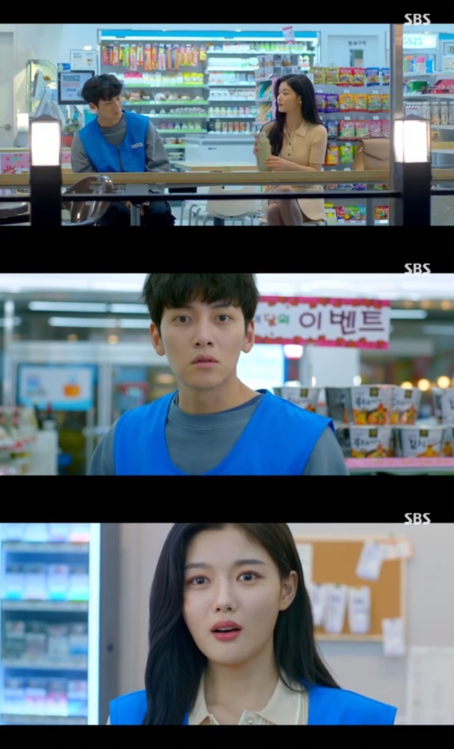 Kim Yoo-jung, a Convenience store morning star, worked as a temporary Alba life in the Convenience store of Ji Chang-wook.In the first and second episodes of SBSs Golden Globe Drama Convenience Store Morning Star (playplayplay by Son Geun-joo and director Lee Myung-woo), the first meeting story of Choi Dae-heon (Ji Chang-wook) and Kim Yoo-jung was drawn.On this day, Choi Dae-heon headed to Jung Eun (Jung Eun-ji), who had a favorite heart with a bouquet of flowers.While on the way, Choi Dae-heon was late for the appointment to save the cat, and Jung Eun said, My brother is a good person.But it does not fit me, he said, rejecting Choi Dae-heons Confessions.Choi Dae-heon, who was teased by Jung Eun, encountered a star on the way up the hill.The star said to Choi Dae-heon, Can you buy three bags of Soboru mansole at the Convenience store?I do not want to do that, my handsome brother. Choi Dae-heon bought meds, not cigarettes, he said, Be grown up and do it. Try youth on something more wonderful.The star approached Choi Dae-heon and kissed him. Its for me to worry about. Its the first time youve ever told me to quit smoking, he said.Three years later, Choi Dae-heon became the manager of the Convenience store Jongno Shinseong branch.Many high school girls visited the Convenience store on his handsome face.Father Choi Yong-pil (Lee Byung-joon) expressed his gratitude, saying, Thanks to the high school girls who come to see your face, I pay the electricity tax.He then grabbed his stomach and said, It is not easy to work all night. Pick Alba.Choi Yong-pil collapsed and was hospitalized, and Choi Dae-heon worked on Convenience store all day to fill the vacancy of Father.Choi Dae-heon, who worked for 36 hours without a break, posted an announcement to recruit Alba.Choi Dae-heon, who saw this, found out that the star was a high school girl who kissed him three years ago and struggled not to pick him.Choi Dae-heon, who could not stand his drowsiness, fell asleep while Choi Dae-heon was sleeping while the star was working on the Convenience store.He asked Choi Dae-heon, Can I come to work tomorrow? but Choi Dae-heon said, Some people come to interview tomorrow.I will notify you later. Then Jung Sae-byeol cried, I think I will be picked anyway. In the end, Chung Sae-byeol was a non-regular worker who worked in the Convenience store. Choi Dae-heon informed Jeong Sae-byeol how to take a pose.But the star was fully aware, and Choi Dae-heon looked embarrassed and cleaned up the warehouse.Choi Dae-heon, who opened the Convenience store the next day, found out that the money was empty and suspected the star.Choi Dae-heon stopped by the Convenience store to watch, thinking that the star would steal cigarettes.However, the 500,000 won that was lost was taken by her mother, Gong Bun-hee (Kim Sun-young). The disappointed star said, It is not a style that interferes with other family history.You dont judge me without listening to my story. Its okay. Its not like this once or twice. Dont follow me.Choi Dae-heon, who had a sorry heart for the star, went to his house, but the door did not open.Meanwhile, the star returned to the Convenience store after finishing another Alba duty; Choi Dae-heon sincerely apologized to the star.Then, when I saw Choi Dae-heon, who had sprayed perfume, asked, Are you trying to look good to me?Choi Dae-heon informed the GFriend Yun-joo of the existence of the GFriend Yun-hwa, who heard this, and the Zheng-Sae star gave a jealous look.