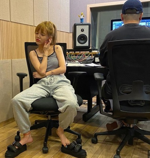 AOA member Jimin has revealed the current situation of a natural appearance.On the 22nd, Singer Jimin posted a picture through personal SNS.Jimin in the public photo is spending time in the recording room with his head tied together on his face without a toilet.Especially, sitting on a chair and making a sharp look, he laughed, and even though he was wearing a black sleeper in the park and a tracksuit, Jimins Joona Sotala charm stands out.On the other hand, Jimin is constantly communicating with fans through SNS such as Instagram and YouTube.Jimin SNS Capture
