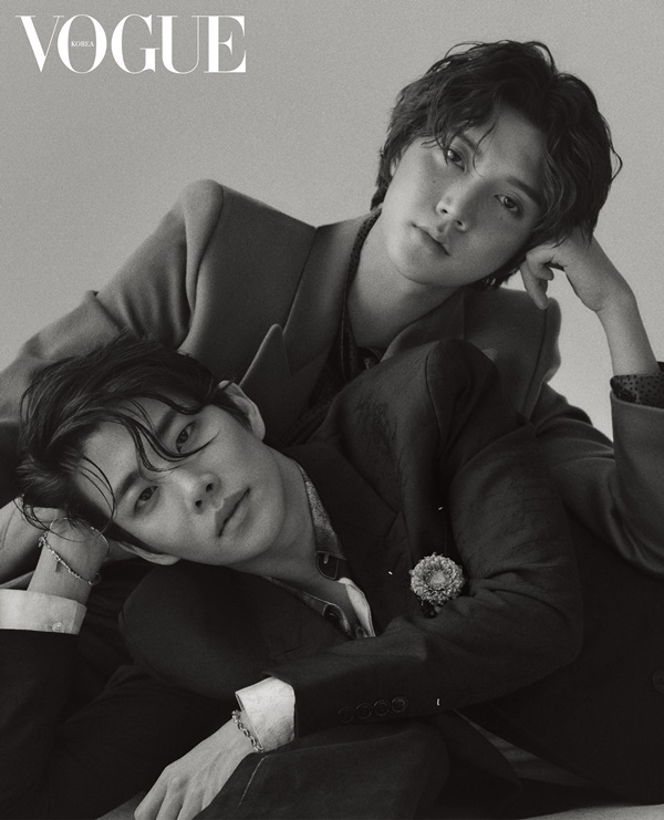 Jo Kwon, Shin Ju-hyeop, MJ (Astro), and Ren (NUEST) as Jamie, who is the title role of musical Jamie (original title: Everybodys Talking About Jamie), which is attracting attention as the best anticipated work of 2020, were released in the July issue of Vogue, a fashion magazine.In this picture, which shows the visuals of a young man mood with fashionable styling, Jo Kwon, Shin Ju-hyeop, MJ (Astro), and Ren (NUEST) draw attention by expressing Boys, Be Ambitious! with sensual and soft charisma.Based on suits and knits, they perfectly digest unique costumes that match various costumes and accessories with colorful patterns, and emit their charms in a modern and dreamy atmosphere.In an interview with the pictorial, the four actors expressed their affection for musical Jamie by talking about the charm of a special and imposing boy, the preparation process of the performance, and the impression before the opening.Jo Kwon said, It is my first musical return since my discharge. Jamie is a work that can feel the message of hope and Top Model about how to love myself, life.I am very excited about how Jo Kwons Jamie will be seen on stage. Please look forward to it. Shin Ju-hyeop is a boys growth drama called Jamie .Ill show you a pleasant and exciting performance, and Ill show you the fun and fun of the four Jamie, he said.The first Top Model is attracted to the genre of musical, and it is practicing with a focus on delivering the message of the work.I hope that the future time will be more expected, and I hope that Jamie will be a meaningful work. Ren (NUEST) said, I was attracted to the person named Jamie who can create my own character and lives pure and according to his own conviction.I hope you will feel the energy delivered by the four Jamie and the power of Kahaani. The Korean performance of musical Jamie presented by the performance production company Shonot is the worlds first license production of the hit musical Jamie of the West End of England.This work, based on a true story introduced in the BBC documentary Jamie: 16-year-old Drag Queen at 16 (2011), draws the touching growth Kahaani of Jamie, who is a top model for his dreams against world prejudice with the support of family and friends.Musical Jamie, which has impressive pop music and street dance, is a stylish and rejuvenated work that gives a heartwarming message and impression to the humanity that modern society needs, such as understanding, respect and embrace between humans and humans.For the first time in Asia, the musical Jamie, which will show the spectacular charm of four-color Jamie Jo Kwon, Shin Ju-hyeop, MJ (Astro), and Ren (NUEST), will be performed at LG Arts Center from July 4 (Saturday) to September 11 (Friday), and will be performed at LG Arts Center website, Interpark Ticket, Melon Ticket, Shownote website It can book.