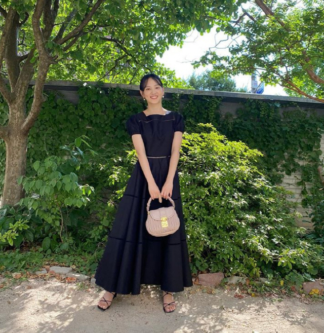 On the 23rd, Yoon Seung-ah posted several photos and articles on Instagram, I am a girl who keeps taking pictures after a long time in a dress-up yesterday.The photo shows the figure of Yoon Seung-ah building a bright Smile in the fresh sunshine.In a black color long dress, Yoon Seung-ah caught the eye with a lovely atmosphere.Meanwhile, Yoon Seung-ah appeared in the movie The Chansil is a lot of corridors.