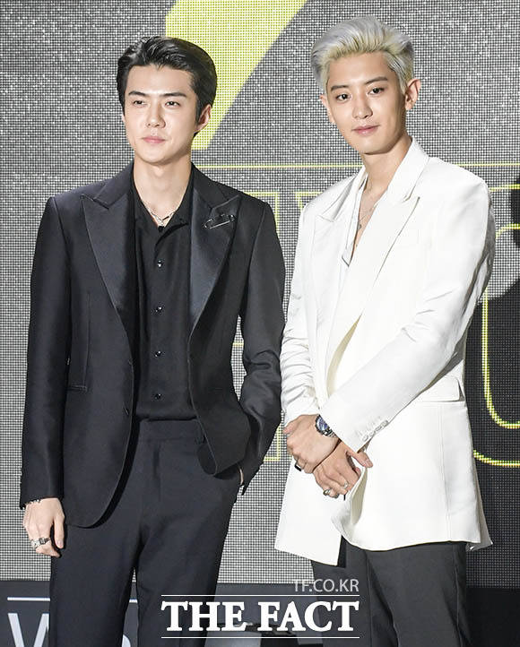 EXO Sehun & Chanyeol will return after a year.Sehun & Chanyeol will release its first Regular album 1 billion views on July 13th.The two, who released their mini album What a Life (What a Life) filled with hip-hop last July and released a new charm, gave more power to the regular album this time.Sehun & Chanyeol recorded a total of 9 tracks in a colorful atmosphere in 1 billion views. It is curious that it does not release what songs are yet.Sehun & Chanyeol gave bright and trendy music with his first mini album What a Life.He showed his musical ability by participating in all songs and recording his own songs. He recorded the top 48 album charts in the world and the top of the Chinese QQ music digital album sales chart.Sehun & Chanyeols first regular album 1 billion views will be sold at various on-line and off-line music stores starting from the 23rd.