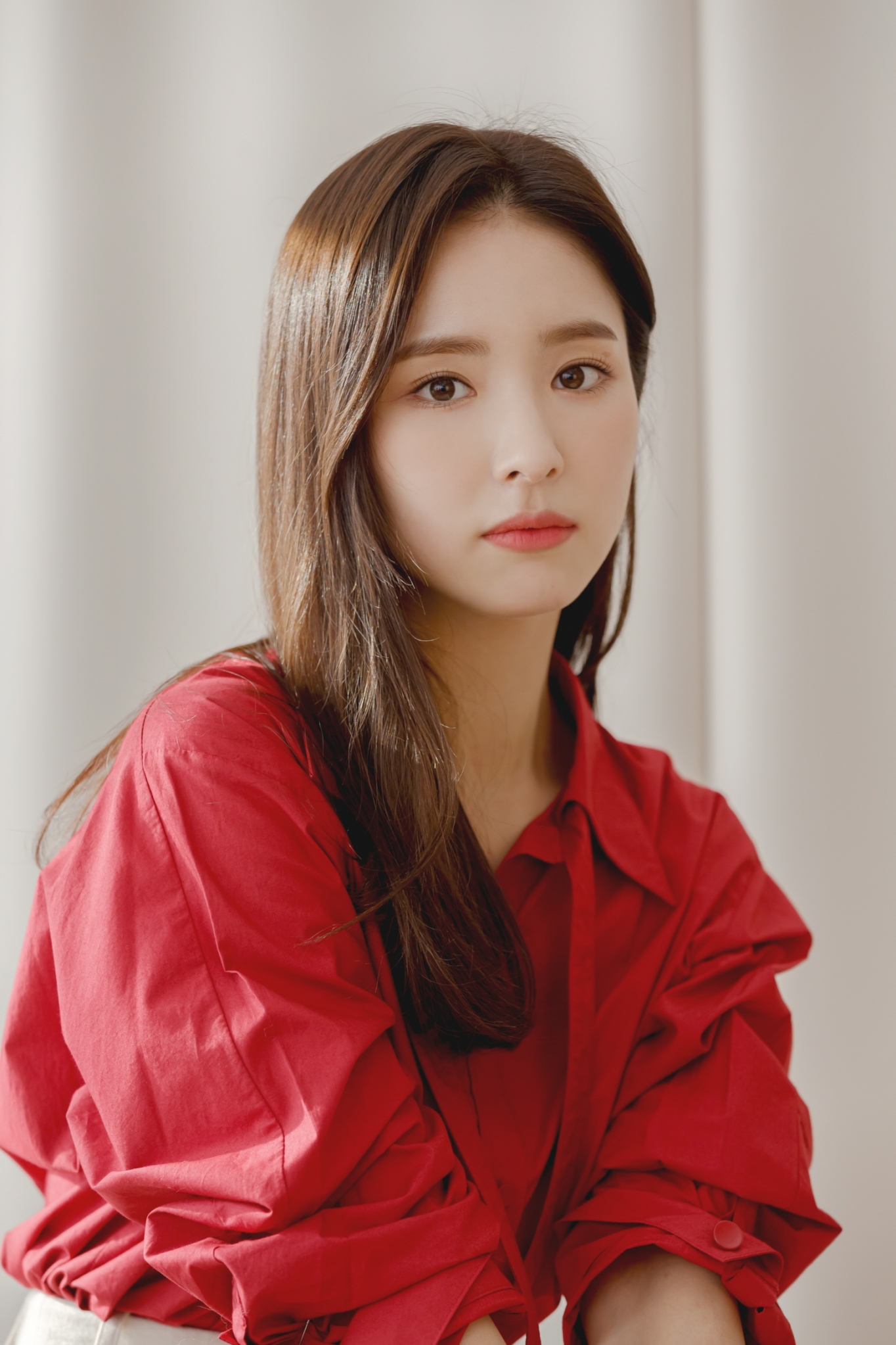 The Actor Shin Se-kyung is qualified to express the three-dimensional image of youth, said a run-on official. Im looking forward to the acting of the romance that Shin Se-kyung is playing now.