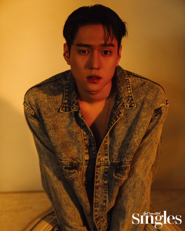 Private Life Go Kyoung-pyo Im challenging Music Work One Day 2020 yearIn the second half of the year, Go Kyoung-pyos picture, which is returning to the anticipated drama Private Life, was released.In this picture, which was conducted under the concept of secret privacy, he completely digested the soft charisma and intense masculinity, and impressed the staff of the filming scene.Actor is not a personal art, so the efforts and collaboration of many are important.Actor Go Kyoung-pyo, who has been involved in various activities throughout the genre, including drama, movies, and comedy programs for more than a decade as an actor, said, I learned the lesson that I should thank for the trivial things over time.When I looked back on the way I passed, the present Go Kyoung-pyo was completed because the work of the people who directed and put it was added.I always feel that I am getting help from someone about what I can not do. I expressed my gratitude to my colleagues working together as Actor.2020 yearJTBC Drama Private Life, which is scheduled to air in the second half of the year, is a story that unintentionally involved in the privacy of the country, and the fraudsters who are involved in the fraud confrontation with large corporations such as Goliath, revealing the huge private life.Actor Go Kyoung-pyo, who tries to transform acting into a questionable fraudster Jung Hwan who approaches Ju-eun by impersonating a team leader of a large company in Drama private life, said, I had time to look back on myself in the army to transform acting.I feel sorry that I can not give an impact as much as the performance of my seniors who grew up when I was a child, but nowadays I try to accept a lot with humility and gratitude.If I do my best, I will get good results. Go Kyoung-pyo, who enjoys painting normally, said, Thanks to the influence of my mother who majored in art, I started as a hobby.Its a great hobby for mental care and creating results for yourself, and its inspired by the message that texts deliver, mainly listening to comic books Slamdunk and 90s black music, H.O.T, he said.Also, I want to challenge music work someday.It is not well known, but it would be too much to be honored to play music with a respectful artist with excellent music. Go Kyoung-pyos pictorials and interviews, which show new images in various genres with versatility and genuineness, can be found in the July issue of Singles and the fun online playground Singles Mobile.