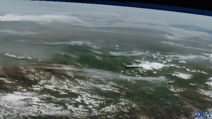 히마와리 위성에서 관측한 시베리아 지역의 산불. NOAA