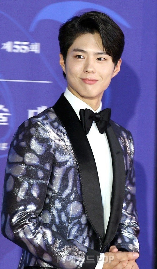 Actor Park Bo-gum is Enlisted August 31.I plan to finish filming the movie Wonderland and the drama Youth Record until Enlisted.I would like to ask you to support Park Bo-gum Actor to fulfill its duty of defense in a healthy manner.On the other hand, Park Bo-gum has applied for the field of keyboard disease in charge of the piano of Navy Military Music and Culture Promotion.