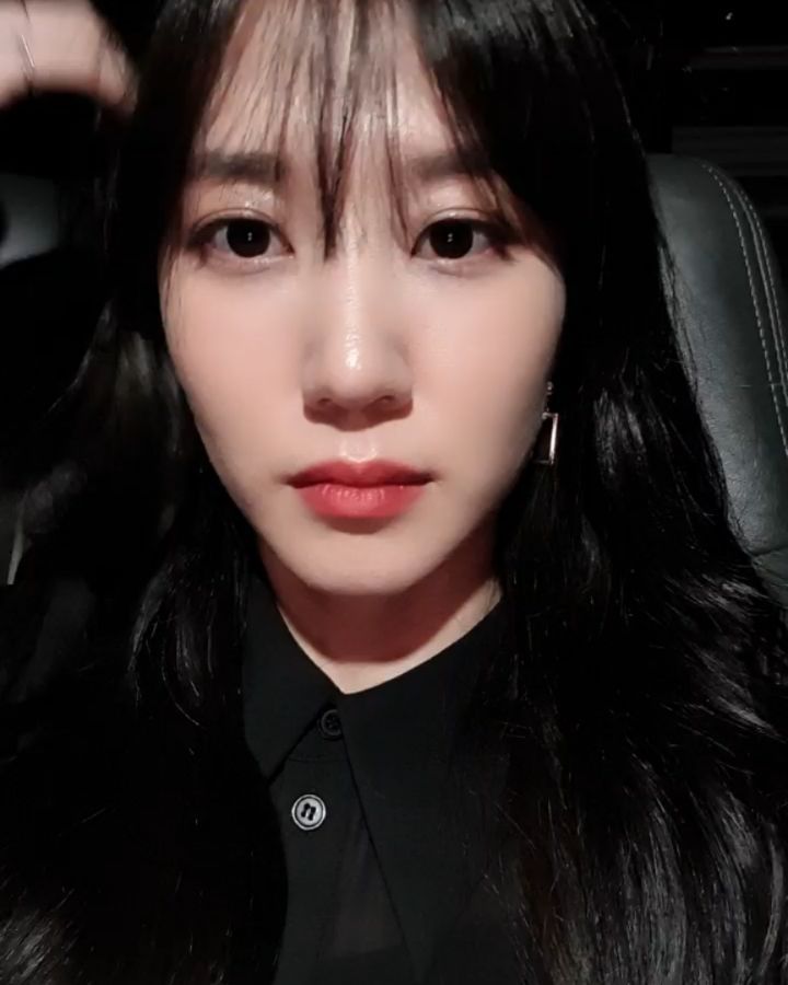 Actor Park Eun-bin flaunts chic Beautiful lookPark Eun-bin posted the video on his Instagram on June 25.Inside the video was a picture of Park Eun-bin wearing a black costume.Park Eun-bins blemishes-free white-oak skin and distinctive features make the beautiful look even more prominent.Park Eun-bins chic vibe also captivates Sightdelay stock