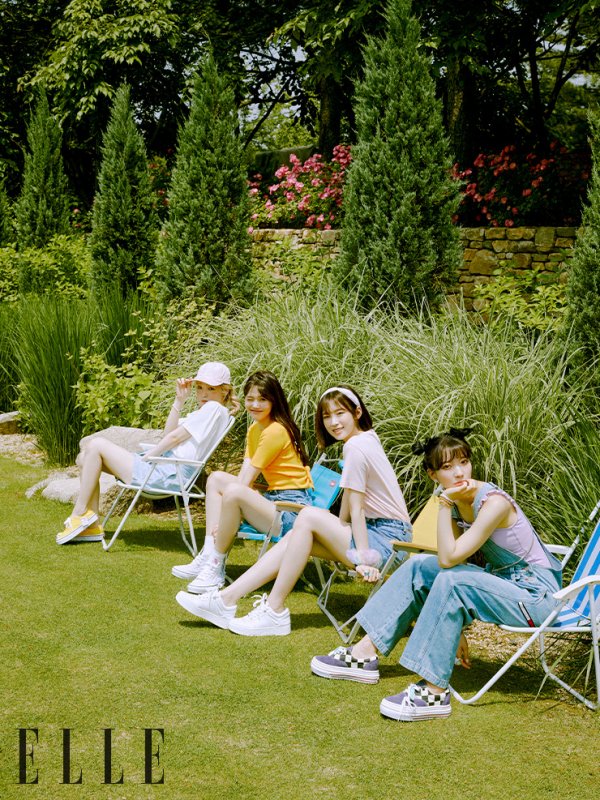 OH MY GIRLs July issue of Elle was released.OH MY GIRL members who completed the All Summer successful <NONSTOP> album showed a refreshing group picture of the Summer Pignik concept with Elle.OH MY GIRL overwhelmed the shooting scene with a unique free and pleasant atmosphere as if it had actually had a picnic in blue nature.The back door of the field staff continued to be resilient to the appearance of OH MY GIRL members who showed fantastic co-work every time one cut and one cut shot was taken.Hyo-jung and Seung-hee, who gave points to the eyes with colorful color pencils, Mimi, who showed girl crush charm with cool eye line makeup, Ji-ho and Arin, who digested Summer blusher look with tone-on-tone makeup, infants who showed clear glow makeup, and beanies that caught the eye with clear eyelashes. I stepped out.On the day of shooting, despite the hot weather of over 34 degrees, OH MY GIRL members completed a wonderful picture with perfect pose and directing to the end.I am so happy to shoot together, the scene was filled with laughter from the members, as well as group shooting with teamwork, as well as personal shooting that emits 100% of each charm.OH MY GIRLs picture of the clean Summer Days Pignik will be available in the July issue of <Elle> and on the website. The interview video of OH MY GIRL to be released together will also be released on Elle YouTube.