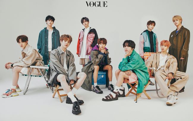 Group Cravity (CRAVITY) showed off its anti-war charm with the mature beauty of the Boys.Cravity recently focused attention on the 9-color, colorful sensibility through the fashion magazine Vogue.In the open photo, Cravity boasted a warm-hearted aspect in casual fashion such as shorts, sandals, sneakers, etc. in the props and atmosphere reminiscent of camping.With his eyes and intense pose, he poured out a more emotional aura and showed a mature beauty that he had not seen easily.Especially, in the personal cut that captures the charm of 9 members, the atmosphere was overwhelmed with sensual visuals that are not even a real model.From the cut with colorful colors to the photo filled with black and white, the picture was used freely with facial expressions and poses, and it showed a dreamy charisma.Those who fascinated music fans with their full and powerful images and bright and energetic colors, attracted the hearts of fans once again with a completely different charm with an emotional atmosphere through a soft and languid mood.In April, the debut album Cravity Season 1. [Hydeout: After Remembrance, Wi-A (CRAVITY SEASON1).[HIDEOUT: REMEMBER WHO WE ARE]) and Cravity, who made a deep impression on the music industry with the title song Break all the Rules, recently returned to the music industry with his follow-up song SoundCloud Nine (Cloud 9).SoundCloud Nine, the song from the debut album, is a house pop track that allows members to feel the refreshing beauty of happiness and freshness like Cloud 9, the word for the happiest state, and is receiving a hot response from music fans with its youthful and cute performance of the Cravity table combined with bright and light melody.On the other hand, the pictorials with the emotional visuals of Cravity can be seen in the July issue of the fashion magazine Vogue.starship entertainment