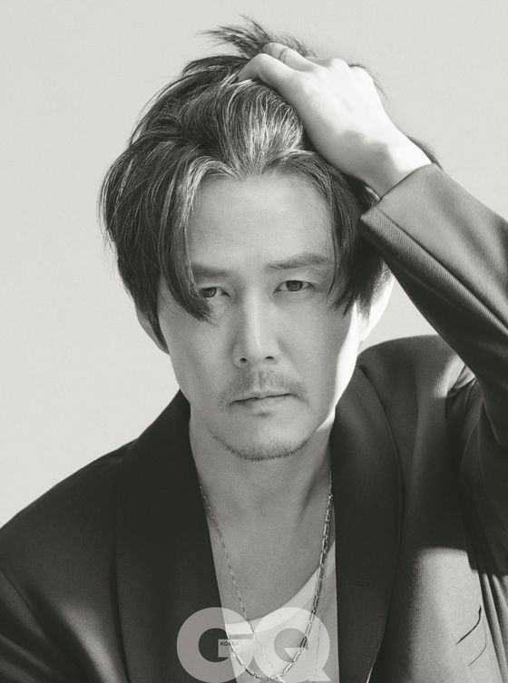 Actor Lee Jung-jae, in itself, is also unique.Lee Jung-jae, who played Ray in the movie Get From Bad to Bad which is about to be released in Summer, released a new picture on the 29th through fashion magazine GQ Korea (GQ KOREA).Lee Jung-jae in the picture emits an intense aura in which softness and charisma coexist from simple shirts that are naturally released to colorful patterns and color point suit fashion.In the interview with the picture, Lee Jung-jae said, I have lived by Acting more than half of my life and I am like life. I always worry about whether I really worked hard.I keep checking and worrying about whether I have done well faithfully, and if there is a regret, I feel that I should work harder in the next work.It may not be the right answer, but if you work hard one by one, you can do a little longer in the actor life. Hard-boiled pursuit action Lets save from evil through the unprecedented visuals and realistic action act that was not seen before, the master of transformation Lee Jung-jae, who is about to meet with the audience.Lee Jung-jaes picture and interview can be found in the July issue of Jikyu Korea.