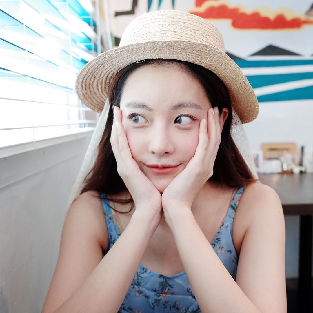 Actor Oh Yeon-seo reported on the opening of YouTube.Oh Yeon-seo said on his Instagram on the 29th, Ososo finally opened. Press your profile! Beginner. Beggar! Subscribe, OK, press.(Is this what you do?)In the comment, It is not funny. Just look at it small, small, he added, laughing netizens.Oh Yeon-seo in the public photo showed a lovely summer fashion with a cool light blue dress and Panama hat.The refreshing visuals that seem to have ripped off Oh Yeon-seos comics also attract attention.Oh Yeon-seo opened a personal YouTube channel Ososo on the 29th.Photo: Oh Yeon-seo Instagram