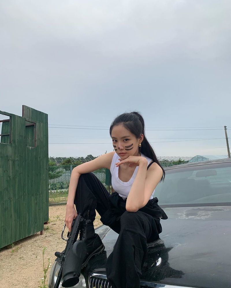 Actor and group Apink member Son Na-eun boasted a sexy charm.Son Na-eun posted several photos on his personal Instagram on June 30.In the photo, Son Na-eun poses with a gun in a sleeveless suit, showing off her sexy charm, including a cute frown and a dignified pose on top of the car.Especially, the long legs and the body without a thin body focused attention.park jung-min