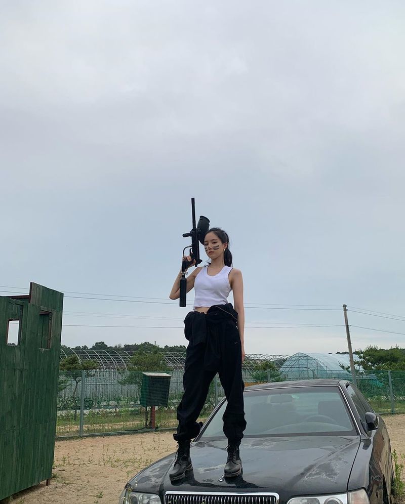 Actor and group Apink member Son Na-eun boasted a sexy charm.Son Na-eun posted several photos on his personal Instagram on June 30.In the photo, Son Na-eun poses with a gun in a sleeveless suit, showing off her sexy charm, including a cute frown and a dignified pose on top of the car.Especially, the long legs and the body without a thin body focused attention.park jung-min