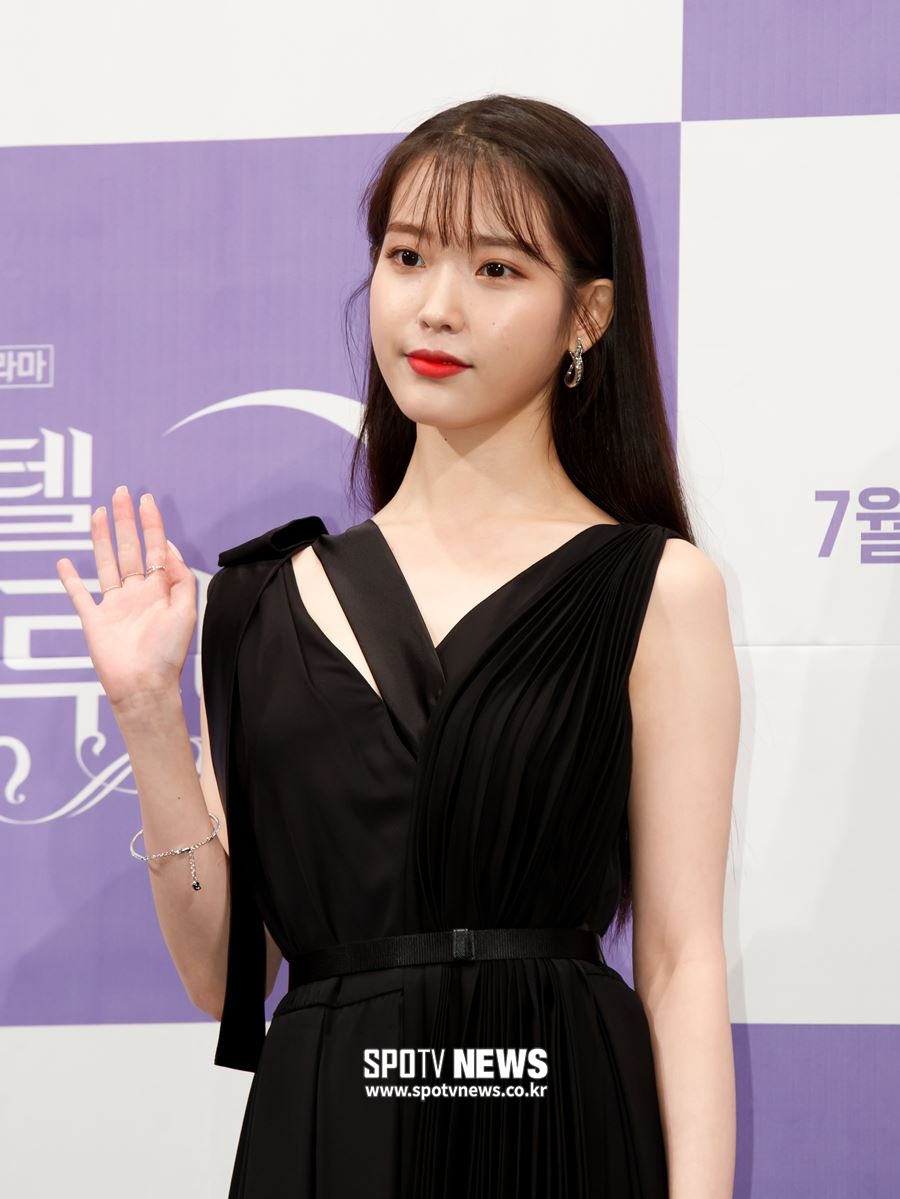 IU finds tvN House with WheelsThe wheeled house said on Thursday that IU will appear as a guest; it has not yet been filmed, and will be recorded in July.Run House is a program to live a day by inviting precious people to stay in a quiet place with Sung Dong-il, Kim Hee-won and Yeo Jin-goo with wheeled houses.Lamiran, Hyeri and Gong Hyo-jin appeared earlier and received much attention, and Lee Sung-kyung recently finished recording as the third guest.This time its IU, a guest with ties to Sung Dong-il and Yeo Jin-goo.Yeo Jin-goo was in close contact with IU on TVNs Hotel Deluna, which was loved a lot last year; the two led the Hotel Deluna box office with a fond romance.Also, IU and Sung Dong-il have a relationship on SBSs Lovers of the Moon - Bobo Sensei Rye with whom IU, who met with three men, draws much attention to what kind of breathing IU will show.The Wheeled House is broadcast every Thursday at 9 p.m.=