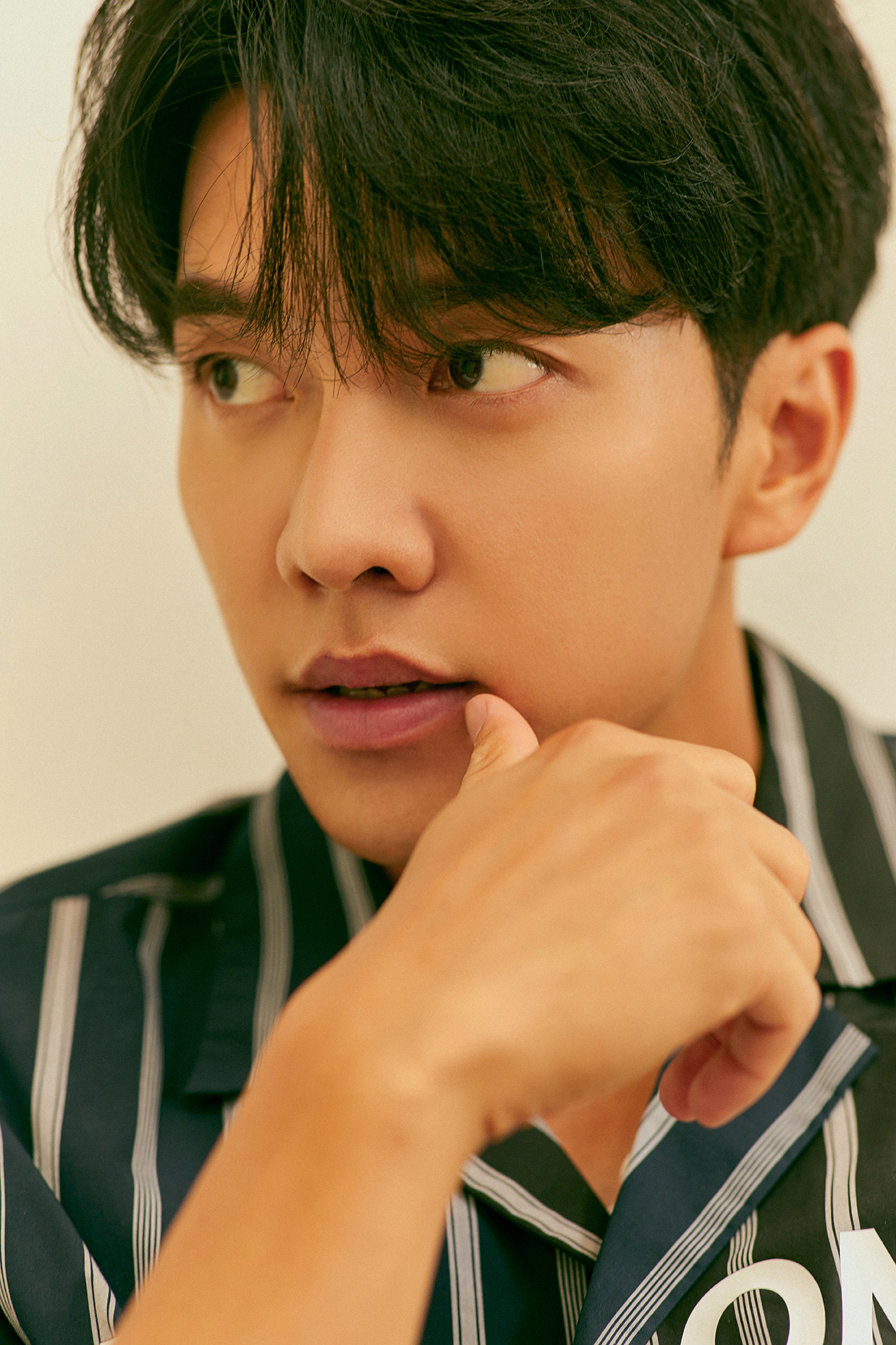 Two other stars from both languages ​​and origins have interviewed Lee Seung-gi, who appeared in the Netflix original Travel Variety Twogether, who is traveling around Asia and leaving for fans.Lee Seung-gi, who only worked as a domestic entertainer, said, It was so amazing and amazing to see the foreign media commenting on Twogether.Foreign media are asking us to recommend and stream our program, but I was wondering what part of the program was good because the culture was different and the language was different.I was surprised at the media reaction that was shown after showing my works to more than 190 countries around the world through Netflix.Lee Seung-gi, who was the first travel with Taiwans star Ryu Ho and the first variety entertainment with overseas members, said, It was like a jewel of entertainment and I was lucky to meet Ryu Ho.I had Feelings, who was a romantic and sweet man through his work, and when I actually met him, he was a person with a sense of energy and a sense of opening.It was a wonderful friend who had a very positive mind. It was an entertainment of setting that two friends with different cultures and nationalities travel to the travels with the recommended course of the fans and go to the fans house at the end. It was an entertainment that had invisible fear and excitement.When I usually entertain, I think about various things to use like insurance when it does not work well. Ryu Ho and language barriers, so I was afraid because there were Feelings with the biggest items blocked.It is entertainment, so there should be fun and speedy, but I had a lot of troubles.And I had to move around the country in time, so I was physically burdened. Lee Seung-gi talked about the worries and burdens he had before starting the program.But if you have a mind, you can cover it with body language rather than language, and it does not make sense, so you have to make a bigger reaction and its a new fun.It was a tight schedule and difficult missions, but with Ryu, I got a lot of energy and I was delighted.I told them that the positive energy of the two people was a lot of power for each other.How many points will Lee Seung-gis self-score for a month of travel with Ryu Iho? I want to give 120 points.I want to give more than I expected because I have tasted the change of Travel, which was fearful and worried, into joy, joy and joy.Travel was also fun, but I would like to give 120 points because I will receive another impression of visiting fans at the end. It is Lee Seung-gi who works really hard regardless of domestic entertainment, drama, and global entertainment.Asked if it was hard, he answered without hesitation, Its hard, but I have the energy that gets through my work, so I work harder.I have to recharge while resting, but it seems to be stressful and energy to be immersed and evaluated while continuing the project. Lee Seung-gi must be Walkerholic.As a person who is always in a position to be evaluated, it is a challenge and a challenge to continue to show what to show in the future, and to keep giving energy like this now.My dream is to work hard as long as I can do it for a long time as I can. Through the words, I looked at the will of Lee Seung-gis infinite power.iMBC • Photos