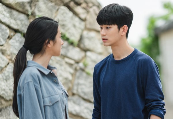 Cool cool air streams were spotted between Kim Soo-hyun and Seo Ye-ji.Moon Kang-tae (Kim Soo-hyun) is being watched with a lot of anger in the TVN Saturday drama Psycho but Its OK (director Park Shin-woo, Cho Yong/Project Studio Dragon/Produce Story TV, Gold Medalist), which will be broadcast tomorrow at 9 p.m., which is raising curiosity.In the last broadcast, Moon Gang-tae and Ko Mun-young became aware of the pain they had, and they penetrated deeper into each other.To Moon Gang-tae, who was hungry for her mothers love as a child, Ko Mun-young read her mind saying, I see you want to be beautiful. Moon Kang-tae understood the inside of Ko Mun-young, who does not feel Feeling, through her Fairytale book.The two men, who faced each other with their wounds and deficiencies exposed, hugged each other at the time of spraying and shared the warmth that they wanted so much.This scene, which has inspired a more affectionate Feeling than ever, has made those waiting for the pink flower path of the two people.In the meantime, the warm warmth disappears and the confrontation between Moon Gang-tae and Ko Mun-young, who are cold and cool, is curious.Especially in the public photos, the playful eyes toward Moon Gang-tae disappear and the appearance of Moon Gang-tae, who looks back at her with a dry face and a look of a gruesome and angry Feeling, makes a sense of the unusual atmosphere.In addition, the usual clothes that are not like the usual torture attracts attention.She was a stare-studded woman with colorful costumes and hairstyles, so her neck-length T-shirt, disheveled hair, and angry expression in the photo are Infinitely stimulating viewers reasoning instincts because she is guessing that she has had a big fight with someone.So, what happened between Moon Gang-tae and Ko Mun-young, who seemed to have narrowed the gap between each other after a dramatic reunion in the rain, is expected to be more awaited by the TVN Saturday drama Psycho but Its OK tomorrow night at 9 p.m. (4th).On the other hand, TVNs Saturday drama Psycho but Its OK is a strange romantic comedy drama about love such as Moon Gang-tae, a mental ward protector who refuses to love with the weight of a heavy life, and Ko Mun-young, a Fairytale writer who does not know love due to his birth defects, who treats and heals each others wounds.