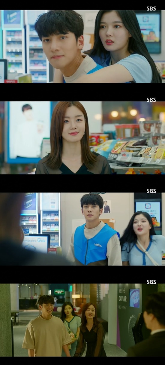 Convenience store morning star Han Sun-hwa, Ji Chang-wook and Kim Yoo-jung had an awkward meal.In the 5th episode of SBSs Golden Globe Drama Convenience Store Morning Star broadcast on the 3rd, Choi Dae-heon (Ji Chang-wook) was shown carrying a Kim Yoo-jung.On this day, Choi Dae-heon handed a bouquet to a star who was selected as an excellent employee. He asked for a bouquet, and Choi Dae-heon said, I will carry it for three seconds.When Choi Dae-heon was carrying the star, a flexible star came in: Did I interrupt?, and Choi Dae-heon said, Its a situation that is misunderstood enough, but its not real. So Yoo Yeon-ju said, Well, I believe in Dae-hyun.Choi Dae-heon asked Yoo Yeon-ju to go out, but Yoo Yeon-ju said she should go to the restaurant with him to celebrate her. The three men had an awkward meal.Photo = SBS Broadcasting Screen