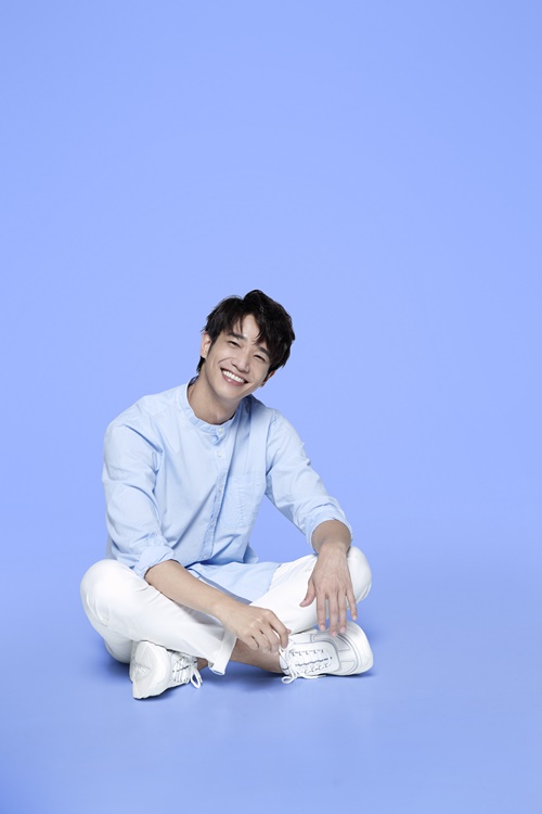 Actor Ryu Ho has been able to study Korean faster through Twogether appearances.He pointed out that it was a time when he could learn and feel a lot, as well as laughing with singer Lee Seung-gi, known as Similiar, and breathing with full of breath.On the afternoon of the 6th, Ryu Ihos video, which appeared on the Netflix entertainment program Twogether, was conducted. Ryu Iho had a genuine story about the program.Ryu I-ho appeared in the movie Hello, My Girl and More Dan Blue to acquire the modifier of National Boyfriend, capturing his fanship with his warmth and bruising charm.In this Twogether, she also attracted attention by offering her own charm as well as shooting women as well as healing.In the meantime, he said that he was also impressed by his fans through this appearance.The point of meeting fans when we first filmed Twogether was the most anticipated, and I wondered how we knew and supported each other in different cultures.I did my mission to meet my fans. When I met my fans, I was really impressed.Ryu, who expressed great affection for Korea, was delighted that he could learn a lot of Korean through Twogether.I learned a lot about Korean through Twogether, and Lee Seung-gi had a good head and was remembering quickly without forgetting anything.On the other hand, I often asked Lee Seung-gi repeatedly because I was not fast at memory.I learned the distance from the distance from the distance, and I was sorry for Lee Seung-gi, who kept asking me, Slowly. I was studying Korean during the shoots.Ryu Ho, who is passionate about studying Korean as much as he is, has been hard at studying Korean through various works of Korea.In addition, I expressed my hope that there would be an opportunity to learn Korean in Korea.I have a Korean teacher, and Im learning slowly enough to memorize a word a day because I dont have much time for filming.If the people around him are Koreans, Korean will increase quickly. I have seen many entertainment programs featuring Lee Seung-gi, especially Little Forest.The babies came out, and the level of conversation between babies was like my Korean level.I also enjoyed the movie parasite and extreme job and Itaewon clath recently encountered through Netflix. Lee Seung-gi and Similiar, as well as the fun to see, as well as the romance in common with Huh Dang Mira.Above all, Ryu did not spare praise for his partner Lee Seung-gi, and he was confident that he wanted to be Twogether until season 2.Lee Seung-gi seems to be a genius in all fields. Hes too good, hes got a good memory, hes good at it.I think I will show you how to reduce your thoughts and trust the staff.I was worried about what the next Top Model would be, but after I met Top Model, I learned that I could finish it and I was confident that I would do better in Season 2. On the other hand, Ryu is known to resemble actor Seo Kang-joon in Korea, and he also knew Seo Kang-joon and said he wanted to try to breathe Twogether.I know Seo Kang-joon. It would be very interesting to try something with Seo Kang-joon.I think it would be fun to play a brother.Finally, Ryu said thank you and ask for the viewers of Twogether and those who have not seen it yet.Those who have seen or seen Twogether, I really appreciate it. I hope you enjoy it. I hope that Lee Seung-gi and I will heal through the trip.If you have not seen Twogether yet, it is difficult to go out to Corona 19, so I hope you will meet your travel needs through our ranch trip.Weve shown you a lot of romance, but I want you to watch the process of finding your fans perfectly.