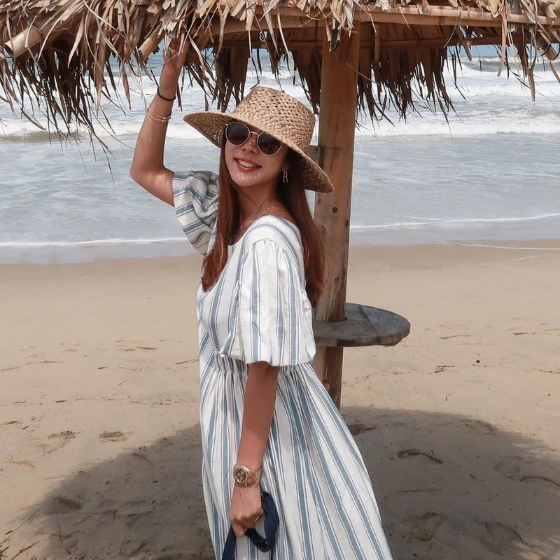 Broadcaster Kim Joon Hee reveals recent statusKim Joon Hee posted several photos taken on his Instagram on July 8 at Yangyang Surf Beach.Kim Joon Hee in the public photo is having a happy time with his dogs.The netizens who watched the photo responded It is Goddess on the beach and It is so beautiful.Meanwhile, Kim Joon Hee married a public boyfriend who ran a business in May.Park Eun-hae