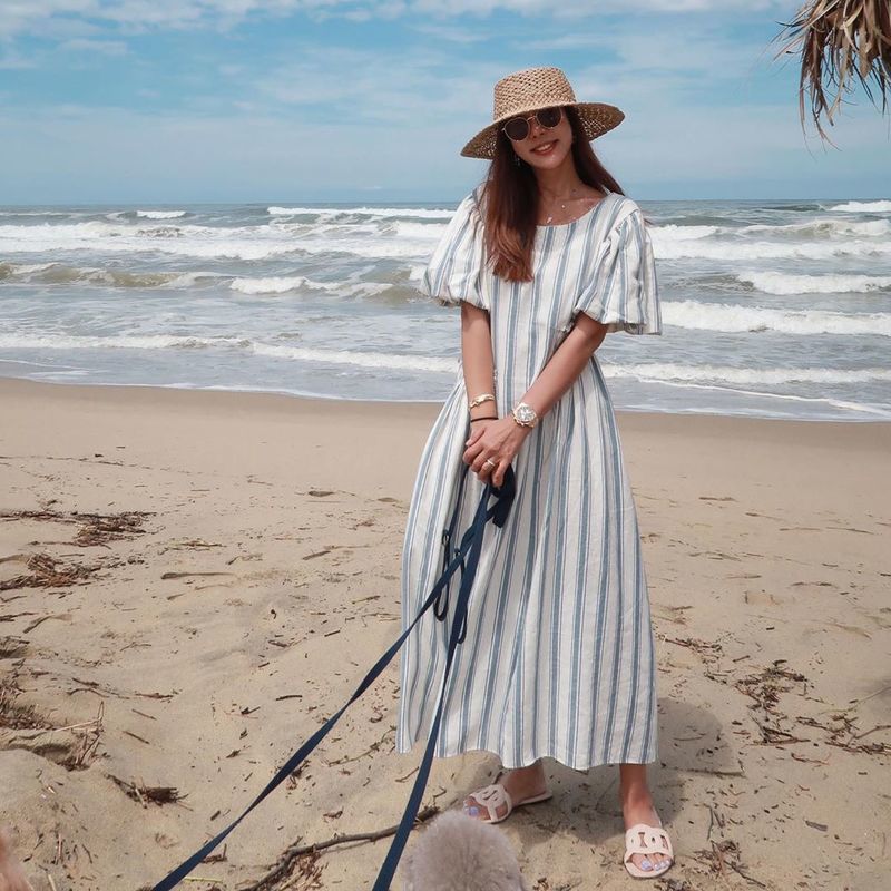 Broadcaster Kim Joon Hee reveals recent statusKim Joon Hee posted several photos taken on his Instagram on July 8 at Yangyang Surf Beach.Kim Joon Hee in the public photo is having a happy time with his dogs.The netizens who watched the photo responded It is Goddess on the beach and It is so beautiful.Meanwhile, Kim Joon Hee married a public boyfriend who ran a business in May.Park Eun-hae