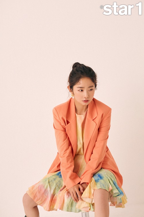 Actor Lim Hwa-yeong, who predicted an intense image transform as Jay in the movie Fanfare, which is scheduled to open on the 9th, joined the star & style magazine At Style in the August 2020 issue.Lim Hwa-yeong has been adorable throughout the shoot, fascination with field staff with a photogenic pose that fits the costume.I thought it was too valuable for the director, but I thought it was too valuable, but I thought it was too much for you to give me an unexpected award, said Lim Hwa-yeong, who won the first Best Actress Award at the 23rd Puchon International Fantastic Film Festival for Fanfare. It seems that everything from directors directing to the sum of actors was perfect, he said.Lim Hwa-yeong, who showed an extraordinary image transform such as blonde hair and red lipstick in the movie, said, I was worried about the blonde hair that I tried for the first time since the debut early childrens drama, but it was new and pleasant to face the transform. Jay is a representative of all the characters in the movie.I was happy throughout the filming as the most stereoscopic character I have played since debut.  I want to convey Thank You to the director who cast me after watching TVN sweet life. Lim Hwa-yeong, who is scheduled to appear as a new mother in TVN Sanhu Care Center scheduled to air in the second half of the year, expressed his affection for being able to show the joy and joy of all ages and said, I was able to join with more trust because it was the work of the director who had a happy TVNLim Hwa-yeong has been hit by a decade of debut this year.Lim Hwa-yeongs interview and picture that he wants to become an actor who can always reach the public with a new charm can be seen in the August 2020 issue of At Style Magazine.Photo: At Style