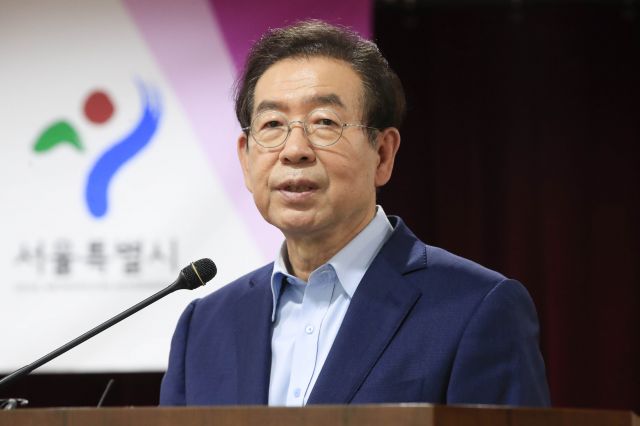 [속보] "박원순 시장에게 수차례 성추행 당했다" 전직 비서 고소장 | 인스티즈