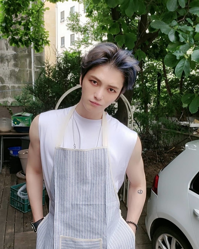 Singer Jaejoong has revealed the latest.Jaejoong wrote on his instagram on July 10, The heat wave seems to have started in earnest.You must take health and take your hair well. In the open photo, Jaejoong stares at the camera with a serious expression. Jaejoongs unchanging visual captures his attention.The fans who watched the photo responded I will do and I will overcome the heat.On the other hand, Jaejoong appeared in the lifetime channel entertainment program Travel Buddies.Park Eun-hae