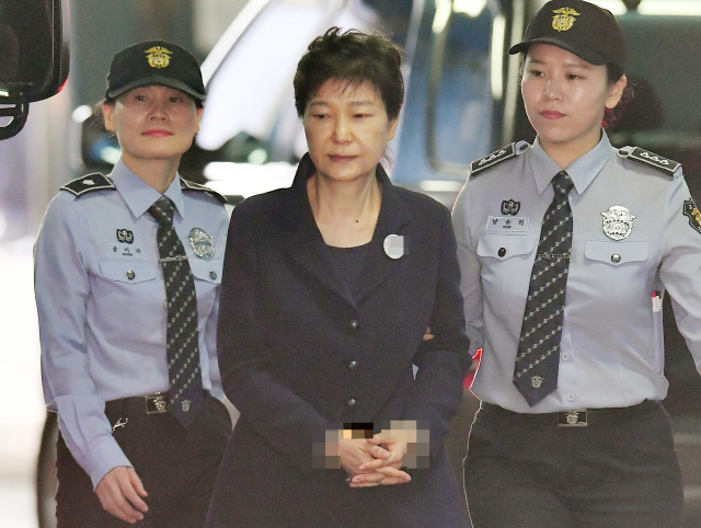 [속보] 박근혜 파기환송심서 징역 20년 선고 | 인스티즈