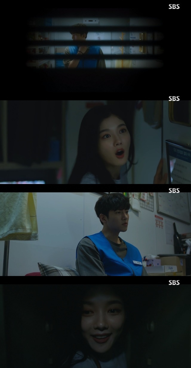Ji Chang-wook revealed his longing for Kim Yoo-jung, who quit part-time job.In the 7th episode of SBS gilt drama Convenience store Morning Star (playplay by Son Geun-joo, directed by Lee Myung-woo), which was broadcast on July 10, Choi Dae-heon (Ji Chang-wook), who misses Kim Yoo-jung, was portrayed.On this day, Jung Sung-bum moved to the Convenience store without knowing himself while doing promotional alba.The star decided to go to his diary that he left in the Convenience store while he was here.The star was sneaking into the Convenience store and hiding in the warehouse, but Choi Dae-heon kept hiding when he went in and out of the warehouse.