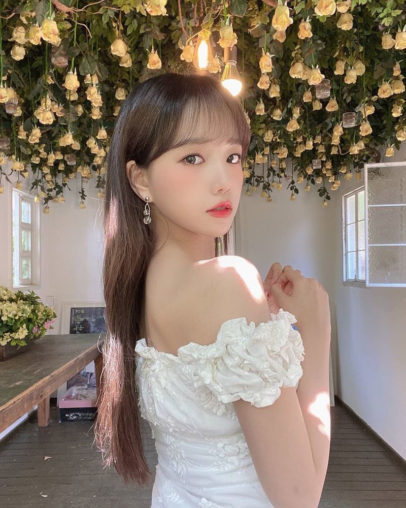 Group IZ*ONE Jo Yu-ri has revealed the latest.On July 13, IZ*ONE Instagram posted three photos of Jo Yu-ri with an article entitled Diaikon was so fun.Jo Yu-ri, wearing a white One Piece in the public photo, is showing off her innocent beauty.Fans who saw the photo responded It is so beautiful and It is like a goddess.On the other hand, group IZ*ONE, which Jo Yu-ri belongs to, released its third mini album Oneiric Diary on June 15th.