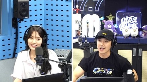 On SBS Power FM Lee Joons Young Street broadcast on the 13th, Jeong Da-bin appeared as a guest.The roll model is Kim Hae-sook, said Jeong Da-bin, and I used to be in my work when I was a kid, and I was so cool that I thought I wanted to be an actor like that.Thats the fifth grade of elementary school, he added.When asked to pick Similiar Actor, he replied, I heard that I resembled Lee Se-young and Jin Se-yeon.Ive been working since I was a child and Ive heard a lot about who I look like, he added.Im not acquainted with Kim Yoo-jung, Kim So-hyun, and Kim Sae-ron, who are from the same role as Actor, Jeong Da-bin said. When I meet, I just make light of greetings.Im just saying, Its a real jackpot. Jeong Da-bin was a three-year-old in 2003 when he appeared in an ice cream commercial and became a hot topic.SBS Radio Lee Joons Young Street