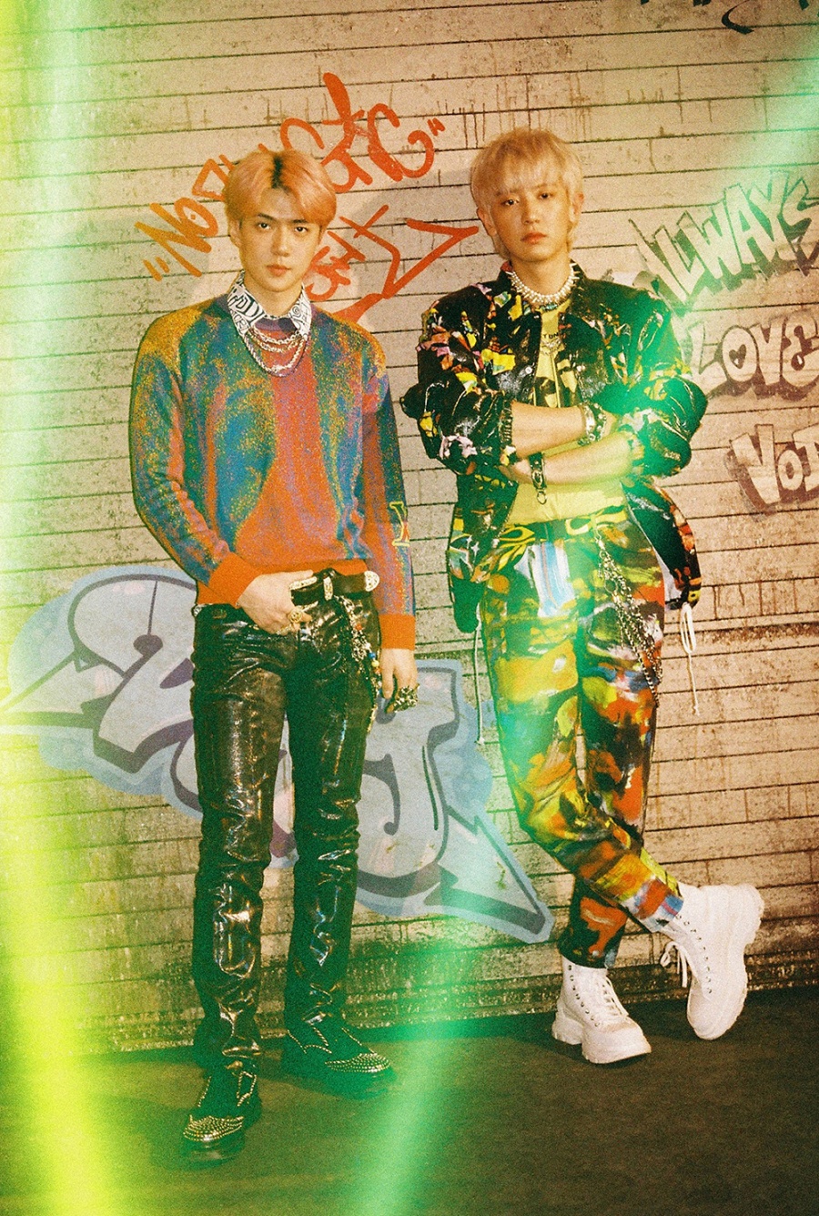 EXO Sehun & Chanyeol, first album 1 billion views, released on the 13th. Videos repetitive playback metaphor EXO Sehun & Chanyeols first full-length album 1 billion views takes off the veil.Sehun & Chanyeols first full-length album 1 billion views will be released on various music sites at 6 pm on the 13th.The same title song music video will be released simultaneously through YouTube and Naver TV SM Town channel.The title song 1 billion views is a hip-hop song with a funky guitar sound and disco rhythm, and it is a comparison of the mind to continue to see the other person with video repetition.Sehun & Chanyeols melodic lapping and feature vocals combined to double the charm of the song.This album includes Chanyeol Solo song Nat, Sehun Solo song On Me, Sehun & Chanyeols past memories and current life Rodeo Station, and Wings, which tells the story that I realized in my childhood.In addition, there are 9 tracks from the summer hip-hop song Sei It with Bossanova rhythm and heavy bass, the R & B hip-hop song Disappearance Adaptation expressing the longing that feels as long as the distance and distance from each other, the light hip-hop song Chuck .Sehun & Chanyeol will be broadcasting the first regular album 1 billion views on the Naver V Live EXO channel from 5 pm on the 13th, an hour before the release of the sound source, and will communicate with fans around the world through introduction of new albums, song work behind-the-scenes talk.Sehun & Chanyeol will release his first full-length album at 6 pm on March 13 and appear on KBS Cool FM Raise the volume of strong me which is broadcasted at 8 pm.