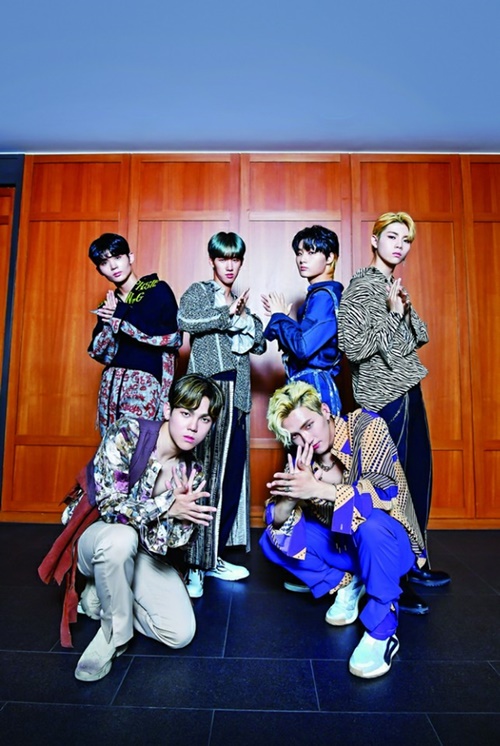 매거진 이미지