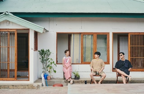 Photos of the shooting scene of Summer Days with Coo have been released.On July 14, TVNs new entertainment program Summer Days with Coo official SNS posted Actor Jung Yu-mi, Choi Woo-shik, and Park Seo-joon photos.Jung Yu-mi, Choi Woo-shik, and Park Seo-joon in the photo are creating a refreshing atmosphere reminiscent of the Apocalypse Now poster.Summer Days with Coo said, Wow... Apocalypse Now poster feeling. First broadcast D-3.On Friday, July 17, 9:10 pm tvN and promoted the first broadcast.Park Su-in