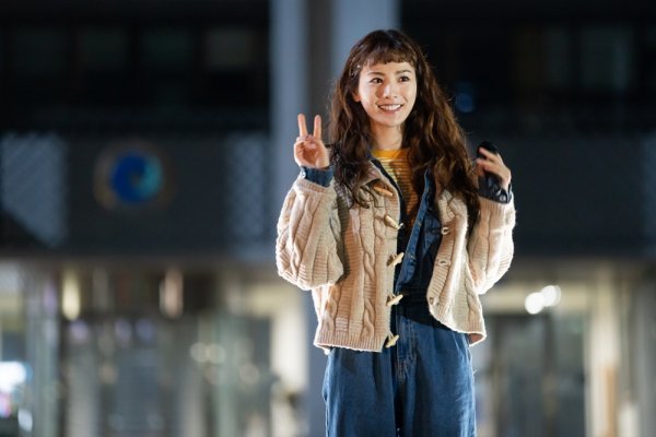 Actor Nana has inspired a bright aura at the shooting scene of Drama Chu Shi Biao with a lovely charm.On the 14th, Pledis Entertainment released the behind-the-scenes cut of Chu Shi Biao (hereinafter referred to as Chu Shi Biao) shooting scene without the Employment of Nanas KBS2 tree drama, and vividly conveyed the warm atmosphere of the scene.In the photo, Nanas various charms for shooting attract attention.Nana gave off a refreshing charm that smiles just by looking at her while she posed for the camera with a clear smile, a cute hand heart, and a V pose.As Nana is playing an amazing performance every time, she focused her attention on the professional aspect of being fully immersed in her role as she entered the full-scale shooting, and she was impressed by her extraordinary passion for acting.Chu Shi Biao is broadcast every Wednesday and Thursday at 9:30 pm on KBS2.Photo: Pledis Entertainment, Celltrion Entertainment, Frame Media