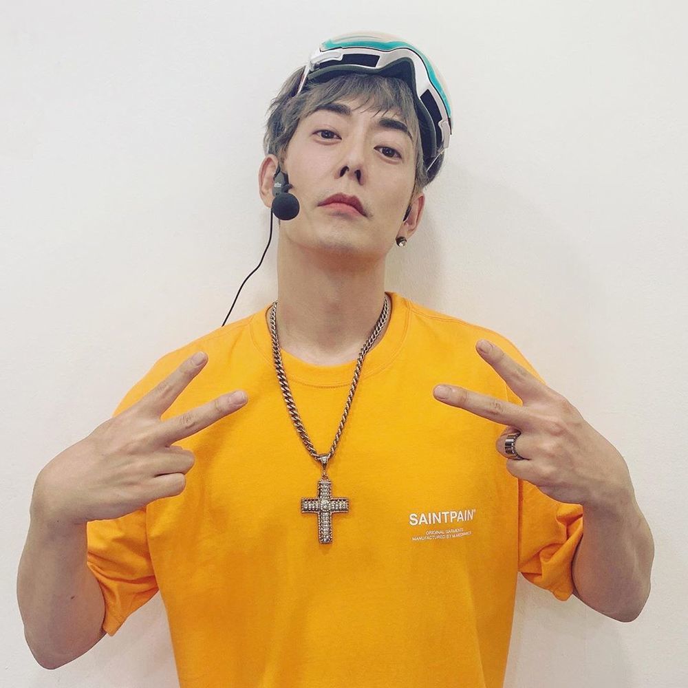 Kim Hyung-jun shows off his Original brotherhood ahead of CF shootGroup Taishi Ci member Kim Hyung-jun uploaded a picture to his Instagram on July 18 with the phrase CF in Kim Hyung-juns life.Kim Hyung-jun in the photo is wearing goggles and doing a V. He still thrilled fans with his dark features and sleek nose.Kim Hyung-jun added: The 1990s concept: viral ad scheduled for early August; releases; goggles are small, so prodigy; headsets Ive been wearing for a long time.han jung-won