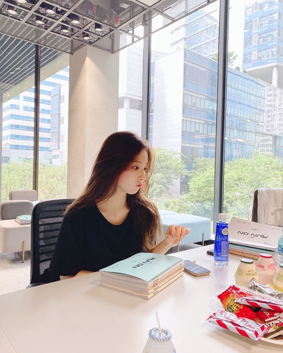 Shin Se-kyung is 19, their Instagram is the Best s to tags, and a picture showing.The revealed picture, Shin Se-kyung is sitting at a Desk somewhere and lips out there. Set before a script with Out script out of practice it seems.Shin Se-kyungs adorable visuals and unique atmosphere sees this as a good one.Shin Se-kyung is a YouTube channel Shin Se-kyung sjkukseeoperating in China.