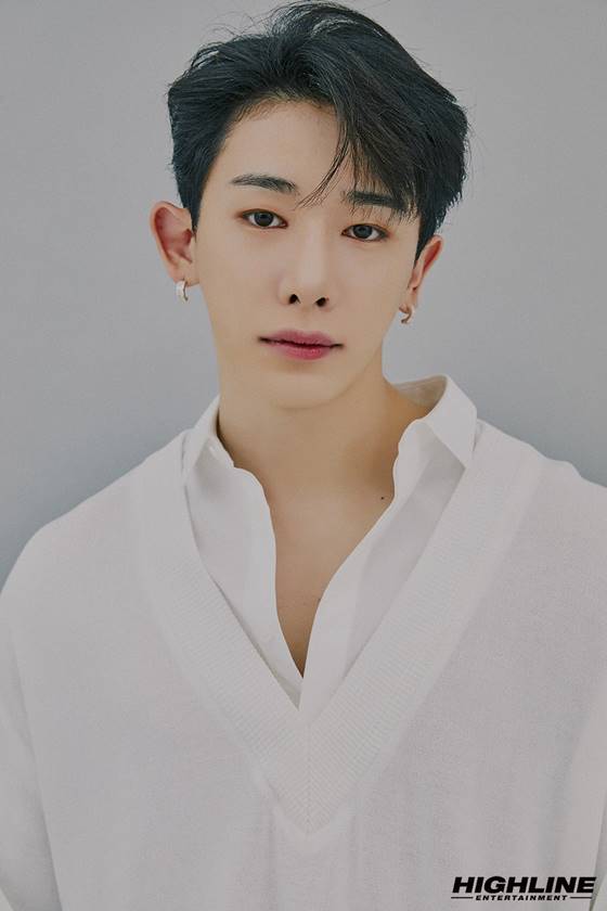 [단독] 몬스타엑스 떠난 원호, 연내 솔로 데뷔..앨범 작업 중 | 인스티즈
