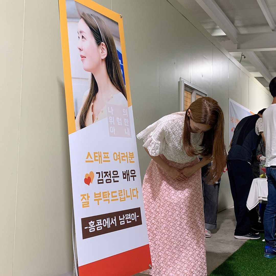 Actor Kim Jung-Eun showed a happy smile to Simona Babčáková sent by Husband in Hong Kong.On the 23rd, Kim Jung-Eun posted several photos on his instagram.Kim Jung-Eun in the public photo is wearing a pink skirt and a long smile with long hair hanging down.Next to him, who boasts a pure beauty, Staff, Kim Jung-Eun actor, please do well.- Husband in Hong Kong - is standing with a large panel with the phrase.Also, a banner with the phrase I devote to my dangerously beautiful wife Kim Jung-Eun actor attracted attention.Kim Jung-Euns Husband is a forceful delivery of Simona Babčáková for Kim Jung-Eun, who is working hard on drama shooting.Kim Jung-Eun, who left the word I ate well, painted a finger heart in a comfortable costume and showed affection for Husband.The owner, who saw this, also admired it as the world.Meanwhile, Kim Jung-Eun confirmed his appearance in MBNs new drama My Dangerous Wife with Choi Won-young.Photo = Kim Jung-Eun Instagram