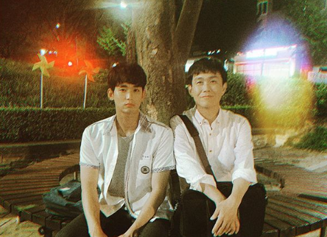 Actor Kim Soo-hyun showed off his uniform.On the 27th, Kim Soo-hyun posted a picture through his instagram .In the photo, Kim is staring at the place in his uniform. In another photo, Kim is sitting next to Oh Jeong-se and looking at the camera.The warm visuals of the two attract attention.On the other hand, Kim Soo-hyun is appearing on TVNs Saturday Drama Psycho but its okay.Photo: Kim Soo-hyun Instagram  