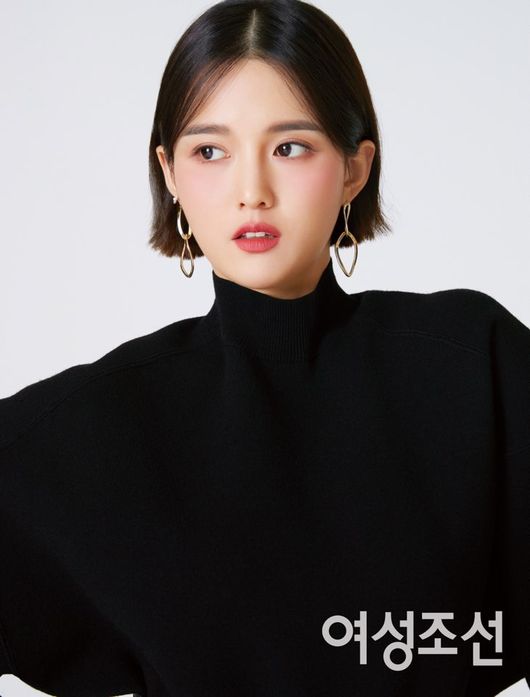Actor Nam Bo-ra has graced the cover of the August issue of Chosun Broadcasting Company.Nam Bo-ra showed off her unwavering beauty by radiating charms to and from Sikh and Lovely through a August issue of Chosun Broadcasting Company.In the public image of the picture, Nam Bo-ra caught the eye with alluring eyes and mature maturity.Overfits Black Beat dress has a drop earring and red lip makeup, creating a chic atmosphere.In addition, in another image, the sky blue tone set-up suit showed a stylish charm, and all white dress and shoes produced a lovely atmosphere, and robbed the eyes of those who see it as a doll-like visual.Nam Bo-ra said in an interview after the photo shoot, I recently filmed Apocalypse Now called Cruia Award, and the Blow-Up about the Acting in me was burning again (laughing).We have to work hard, he said.Nam Bo-ra captivated the hearts of the public with a cute charm that debuts and splashes with KBS sitcom Look back with a smiling face in 2006.Since then, the film has expanded its spectrum by digesting various characters such as Sunny, Don Cry Mami, Suspect, drama Glory of the Sun, The Sun with the Sun, My Heart Shiny, Mugunghwa Flowers .On the other hand, Nam Bo-ras colorful charms and interviews can be found in the August issue of Chosun Broadcasting Company.Chosun Broadcasting Company Provides