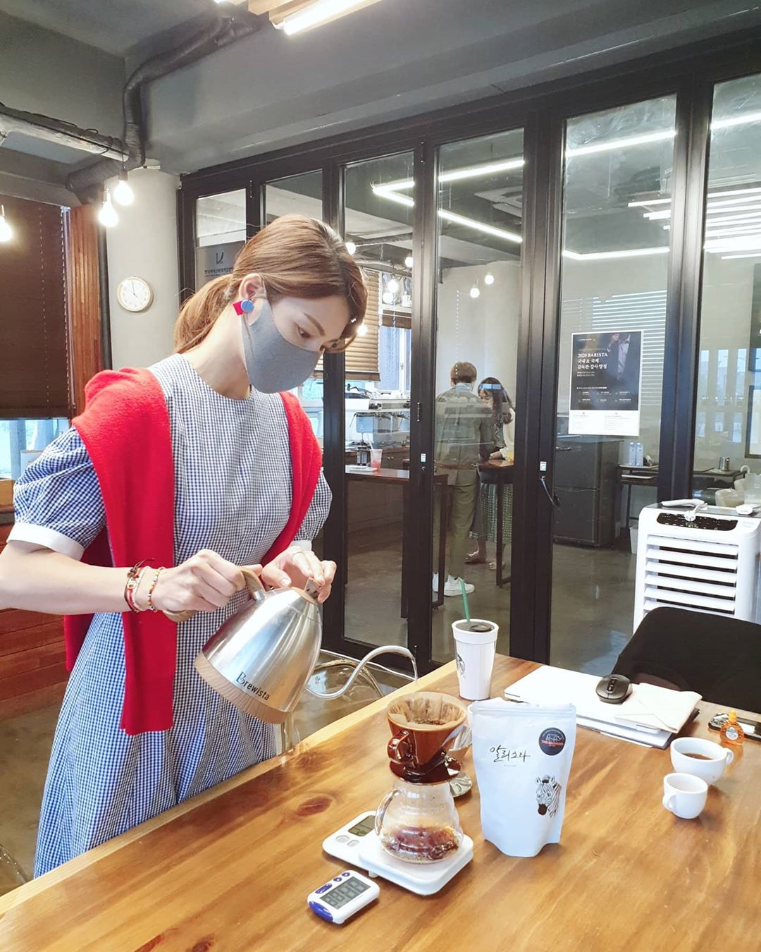 신중한커피 이미지