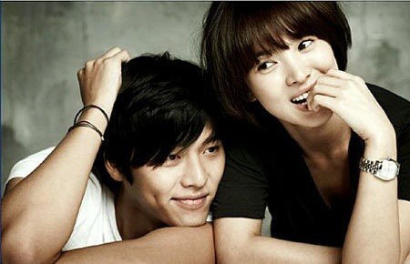 Song Hye-kyos agency flatly denied the romance rumor of Hyun Bin and Song Hye-kyo, saying on the 31st, It is not a day or two for China media to just publish articles at random.Recently, in China, rumors that Hyun Bin and Song Hye-kyo are re-connecting have started to spread rapidly through SNS including Wei Bo.An agency official said, In the meantime, China media have continued to imagine.I am reviewing various works, he said. There is nothing special about the recent situation of Song Hye-kyo.Hyun Bins agency also said, The romance rumor that emerged in China is not true.Several China netizens even made a specific claim that Hyun Bin and Song Hye-kyo bought a new house at Yangpyeong station in Gyeonggi Province earlier this year, and that the place where the two dated was Yangpyeong station.The media even argued that it is likely that the two people are already living together.Another China netizen posted on social media, saying it was a dating video of Song Hye-kyo and Hyun Bin. The video is now deleted.China Entertainment media reported on the possibility of divorce four months before Song Jung-ki and Song Hye-kyo announced that they would proceed with the divorce settlement process last June.Hyun Bin and Song Hye-kyo developed into a lover relationship after appearing together on KBS 2TV The World They Live in in 2008.After the rumor of friendship, they have been publicly involved for two years, but it has been reported that Hyun Bin broke up before joining the military, and they have been showing their own moves since.Meanwhile, Hyun Bin is currently staying in Jordan for the movie Negotiation, and Song Hye-kyo is reviewing his next film.