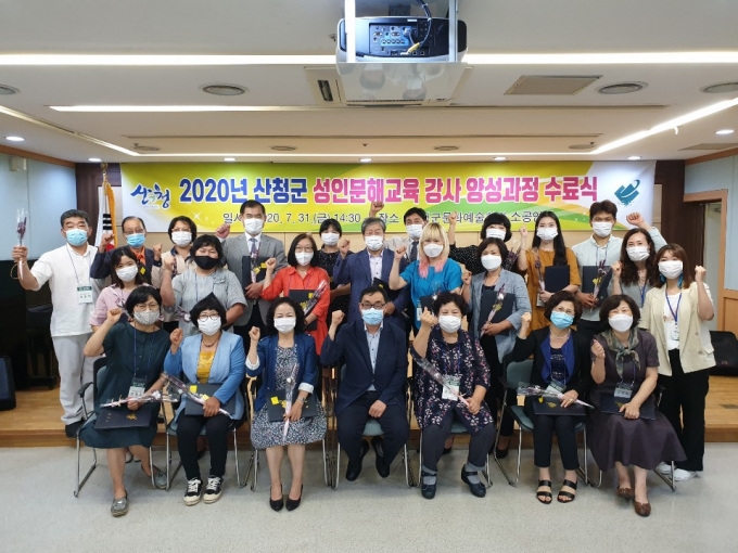 성인 이미지