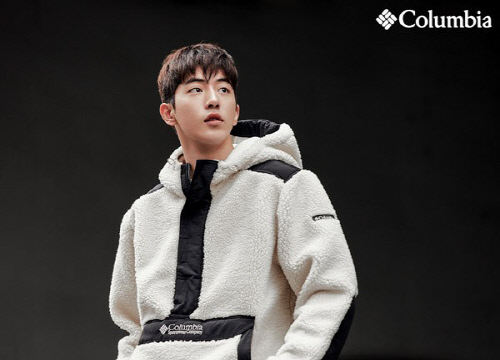 Outdoor Research Sports brand Columbias exclusive model Nam Joo-hyuk has unveiled a 2020 autumn season pictorial.This picture was conducted under the concept of Fall in Fleece and Fleece, and it depicts Nam Joo-hyuk enjoying autumn across the city and nature, wearing a fly-based dress, riding a bicycle and skateboard or camping.Nam Joo-hyuk attracted attention by digesting various designs and colored Outdoor Research look from casual hooded fleece to self-made jacket with unique color scheme with its own Feelings.Meanwhile, Nam Joo-hyuk will appear in the Netflix original series Health Teacher Ahn Eun-young and tvNs new drama Start Up in the second half of this year.