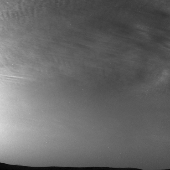 지난해 5월 큐리오시티가 촬영한 화성의 구름이 흘러가는 모습이다. 이 구름은 약 31㎞ 상공에 떠 있었으며 지구와 같은 물얼음으로 이루어져 있을 가능성이 높다.
