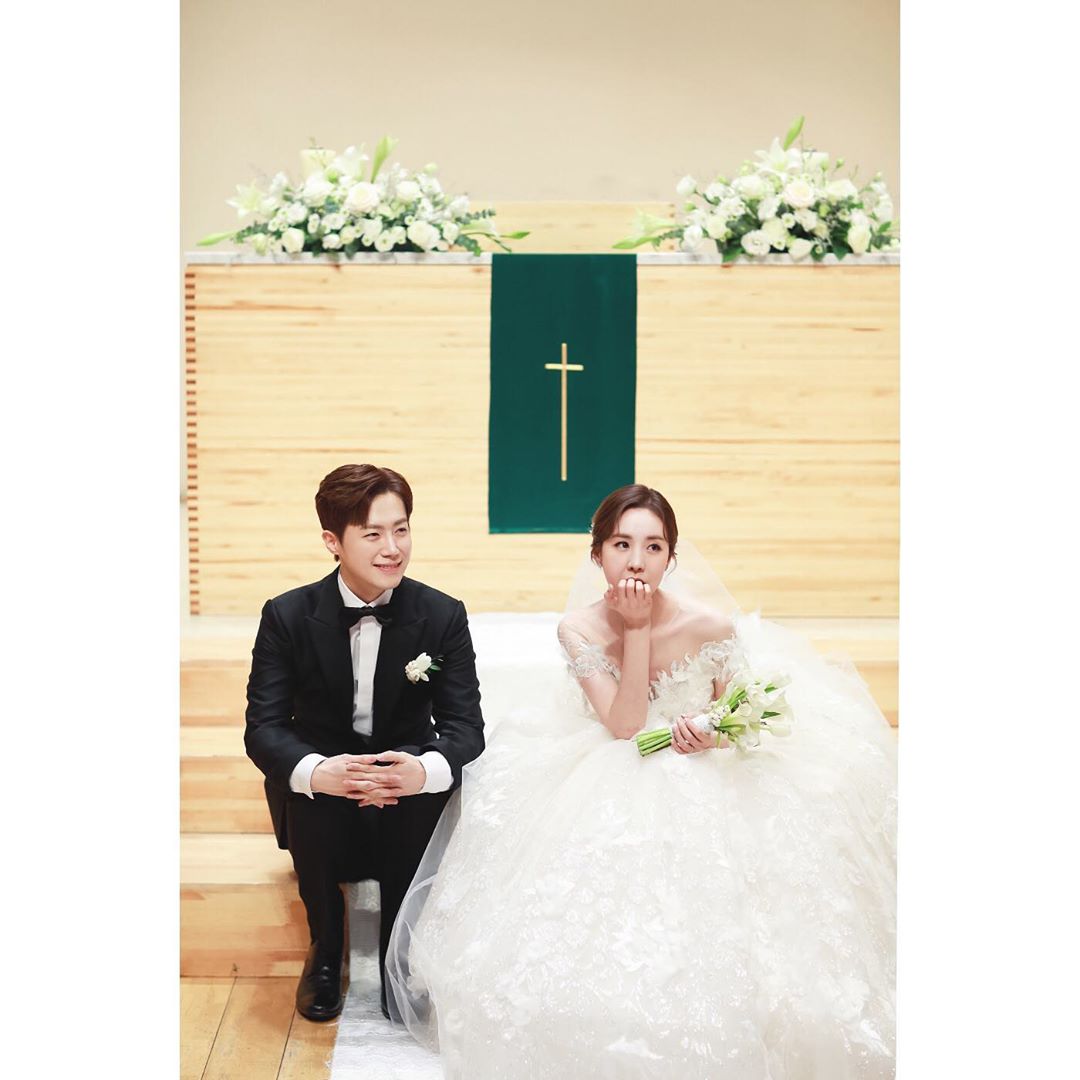 Huang Paul has shared his fond heart for wife Kan Mi-younOn the 6th, Huang Paul released a picture of himself with Kan Mi-youn, who is sitting in a wedding dress and tuxedo side by side on his Instagram.The warm chemistry of the two people in the photo caught the eye.Huang Paul said: My wife is powerless these days, and she has been hurt a lot since she was a teenager.I have been very upset when I saw my back hurting while performing recently, and I was sorry that I did not care about my work. I have to show my enthusiasm for Husband in the future, but I am a beginner, so I am a lot poor, but I have to practice small things first.In addition, # newlyweds # Yeobong # Novice Bodhisattva # Young Ha Husband # Passion # Power # Energy Full # Love Full # Wife Love # Country Love added Hashtag, revealing his affection for Kan Mi-youn.Meanwhile, Kan Mi-youn and Huang Paul were married last year.Photo = Huang Paul Instagram