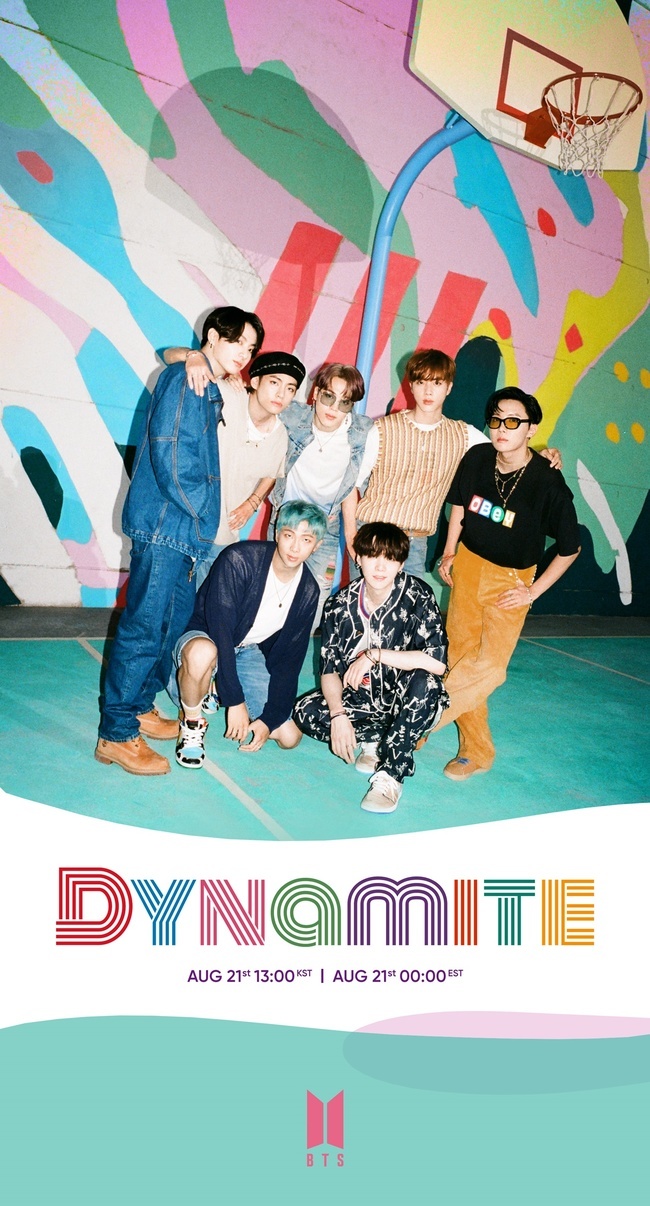 The group BTS released a group Teaser photo of the new digital single Dynamite.BTS posted a second Teaser photo of Dynamite on the official SNS on August 13th.On the 11th, the individual Teaser photo that made use of the personality of the seven members attracted the attention of fans around the world, and this time, the group photo of the energetic atmosphere raised the expectation of the release of the new song.The group photo featured a bright and energetic BTS, whose members created a comfortable and free atmosphere, such as a shoulder-to-shoulder companion, with a wall with colorful colors.Dynamite The second Teaser photo caught the attention of fans with a different feeling from individual Teaser photo.Minjee Lee