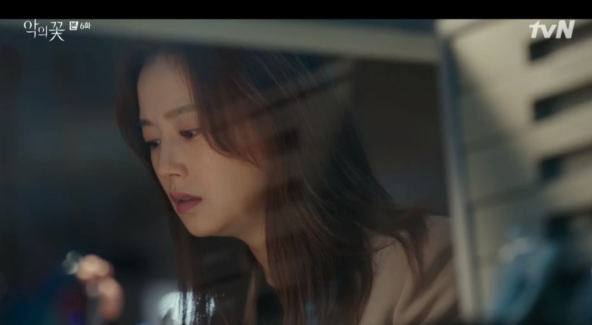 Moon Chae-won launched an investigation into the case of Lee Chang-Murder 18 years ago, when Moon Chae-won suspected her husband Lee Joon-gi but wanted to find the truth.On TVNs Flower of Evil, which aired on the 13th, a picture of support (Moon Chae-won), who suspects Hee-sung (Lee Joon-gi) was drawn.What are you going to do now, by the way? asked Miza, who had been unconscious only ten days after he woke up.Im still anxious, but its not against us, Manu (Son Jong-hak) said calmly. Maybe its advantageous.Kyungchun, who had surgery due to a skull fracture, has not responded to external stimuli even after regaining consciousness.How much do you believe in me? asked Hee Eun, and Miza said nothing.Miza responded with excitement, saying, So what can you do? How will you keep your mouth shut?Manu said, You were so excited, and you forgot what happened to us 15 years ago, why did you forget that we were being squirmed by Park Kyoungchun?I am tired of you this time. Manwoos plan is to kill Kyungchun with drugs. Would you like to try?He added, If you do it, I can help you. He added, I can not do it directly.The police investigation that followed. Support showed uncomfortable planting in the question of Jae-seop (Choi Young-joon).So Jae-seop ordered, If you are going to be a police officer, sit next to me or go to Baek Hee-sungs side.Support left, saying he would be out of the picture.After the sacrifice, the support was not free from anxiety. On this day, the support said, Do you know how I felt when you were wandering around for ten days?My legs are shaking when I call from outside the hospital. The time I checked the caller was breathtaking.Do you know how scared I was when I thought I would be alone in this house every time I entered a house without anyone? Such support was agitated by the heart of Sung Eun; he then decided to remove Kyungchun.The visual support has come to find the basement of Heesungs workshop while investigating the Murder case.Support, who found blood stains through the luminol solution, was frustrated to find additional cable ties.It was because the cable tie was used by the serial Murderma Minseok to bind the victims bodies.On the other hand, Kyungchun did not respond to this even after regaining consciousness, but it was a trick to attract Hee Sung. Kyungchun opened his eyes as if he had waited for Hee Sung, and he showed Hee Sung Eun.Then, when he asked about his wife, he said about his sister as soon as he heard the heart of support to count the hearts of support.Furthermore, Hee Eun added, I, who proved my fathers alibi the same time as the witness who abducted Jung Mi-sook, and what if both witnesses and I told the truth?At the end of the drama, the support of tracking the truth was drawn while recalling the possibility that Heesung is the same as Do Hyun-soo, and raised questions about the development afterwards.