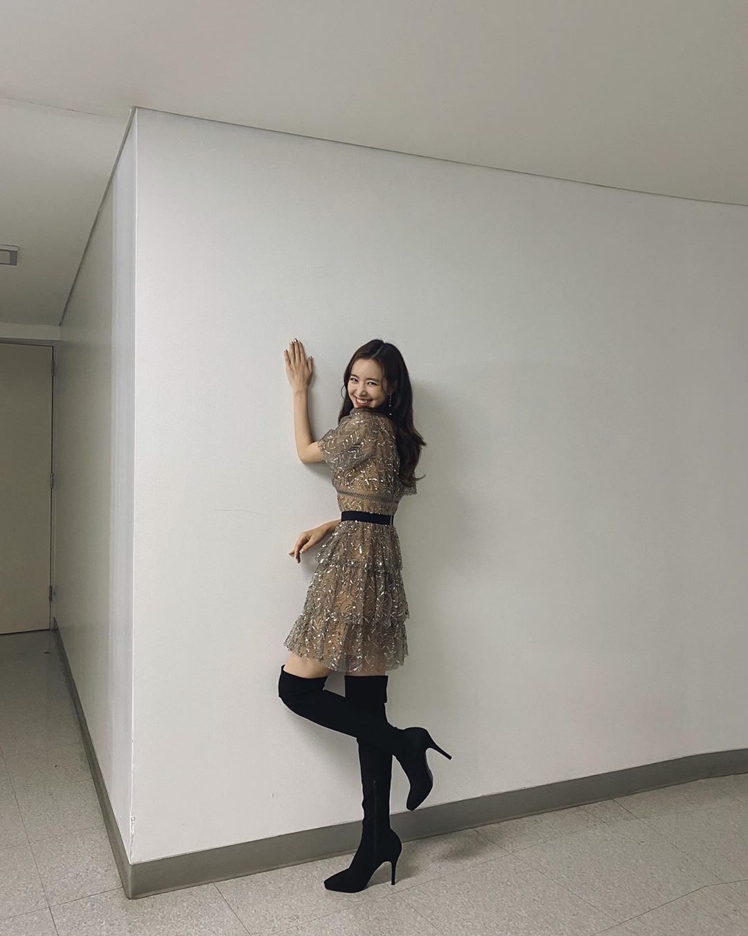 Actor Jin Se-yeon has reported on his recent situation.On the 14th, Jin Se-yeon wrote on his Instagram: 2020 Soribada Best K Music Awards was so enjoyable.I am catching a pose with excitement. The photo released shows Jin Se-yeon posing in front of the wall, who is seen smiling brightly.The netizens responded that they were too pretty and Thank you very much yesterday.Jin Se-yeon participated in the 2020 Soribada Awards on the 13th as a prize winner.Photo: Jin Se-yeon Instagram